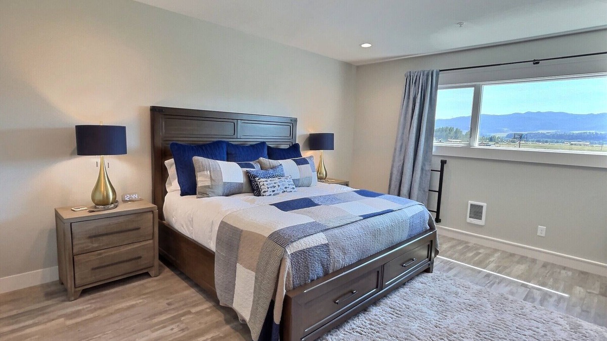 Swan Valley Condo | RAINEY CREEK RETREAT