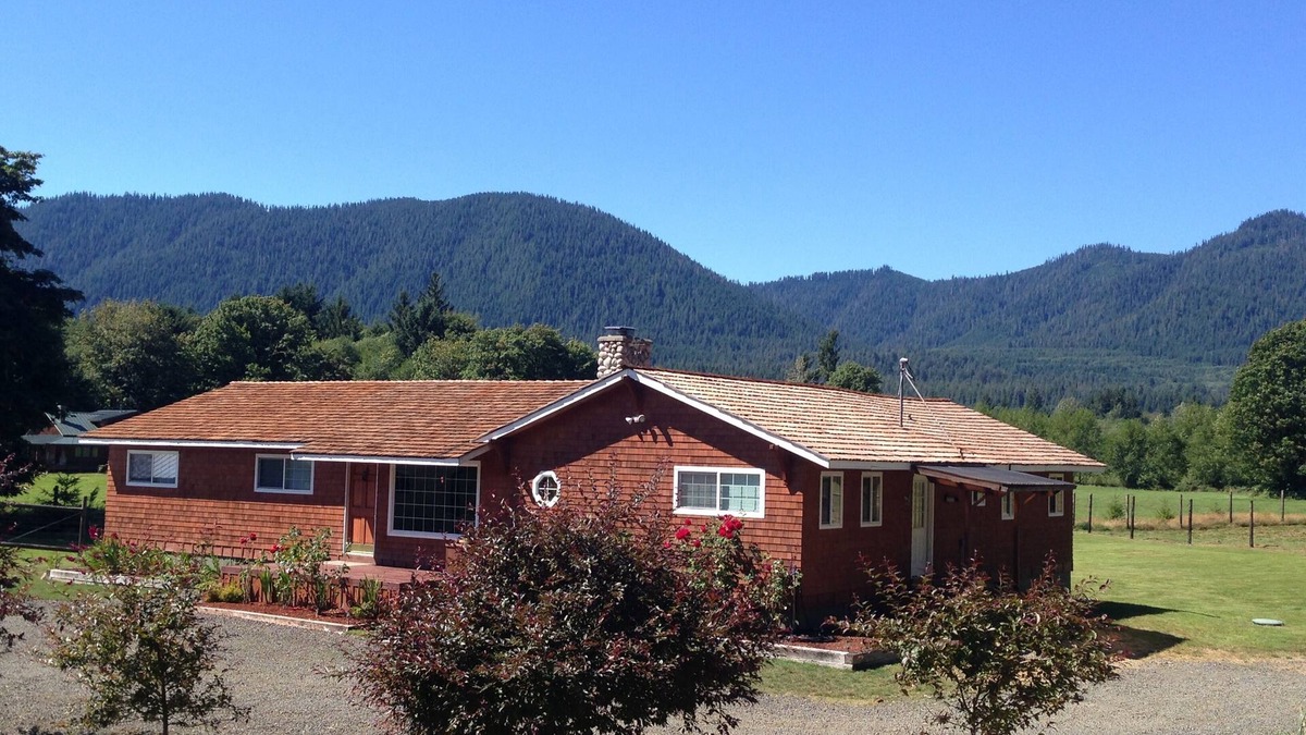Quinault House | Rainforest Retreat - Welcome to Lake Quinault