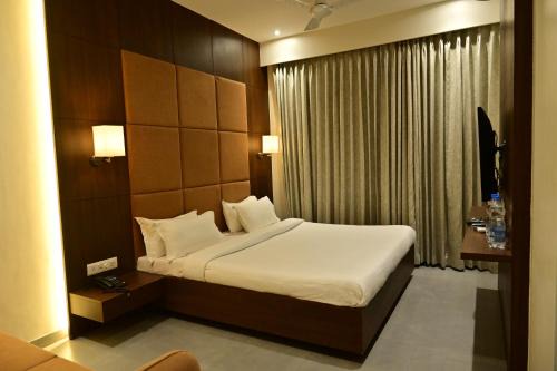 Ahmednagar Hotel | Raj Regency