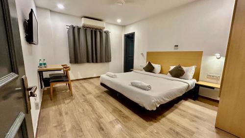 Knowledge Park III Hotel | Raksha Town Near Knowledge Park 3