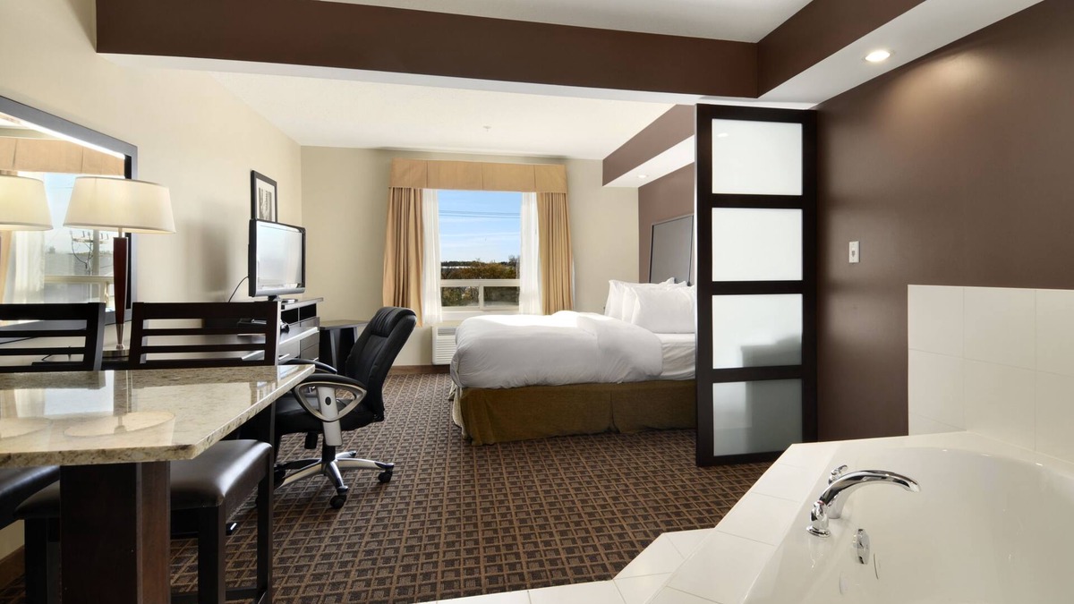 Cold Lake Hotel | Ramada by Wyndham Cold Lake