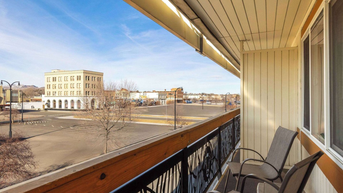 Elko Hotel | Ramada by Wyndham Elko Hotel at Stockmen's Casino