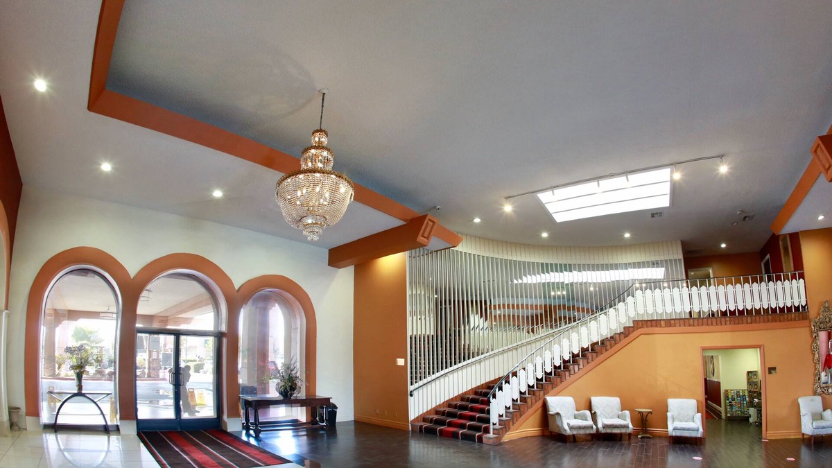 Raisin Hotel | Ramada by Wyndham Fresno North