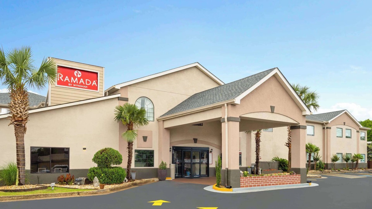 Locust Grove Hotel | Ramada by Wyndham Locust Grove