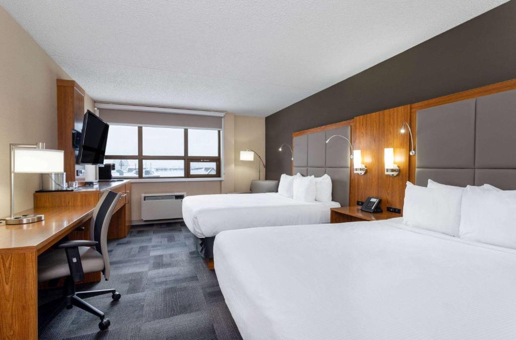 Fort St. John Hotel | Ramada by Wyndham Northern Grand Hotel & Conference Centre
