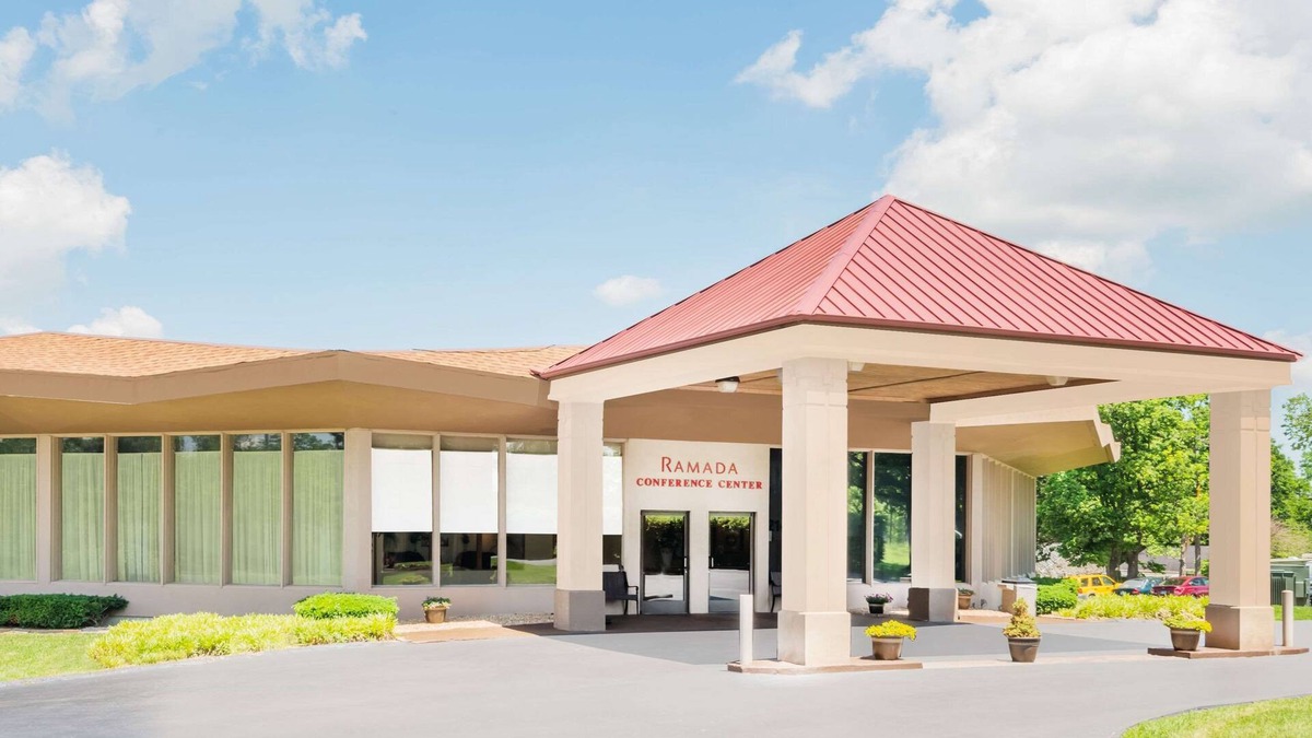 Lexington Hotel | Ramada Hotel & Conference Center by Wyndham Lexington North