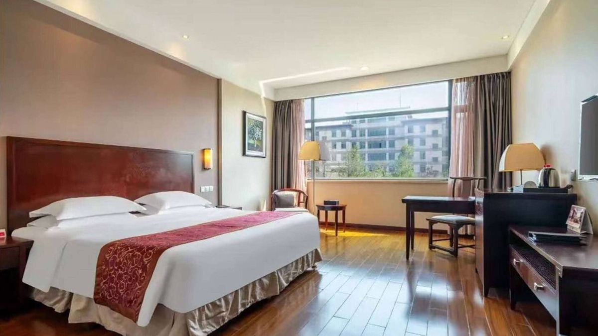 Kunshan Hotel | Ramada Suzhou Luzhi