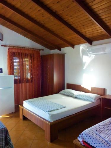 Radhime House | Ramo's Hilltop Retreat with Kitchenette and Patio - 1st