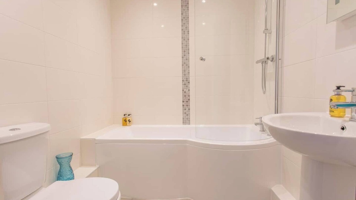 Cowley Apartment | Rana Ct 7 (Bodleian Suite) | 1 Bed Ground Floor Apt.
