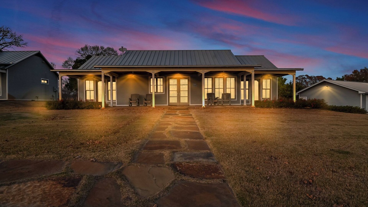 Athens House | Ranch Cabin | Trails, Firepit & Fall Fishing
