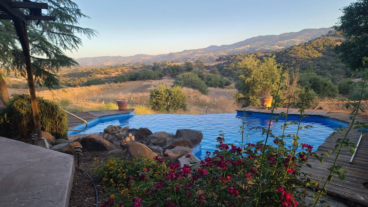 Coalinga House | Ranch House with Mountain View