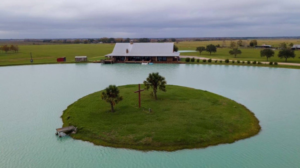 Elmaton House | ⍣Ranch ⍣Incredible 70-Acres Estates Restoration Ranch retreat lake sleep 40-52 ⍣