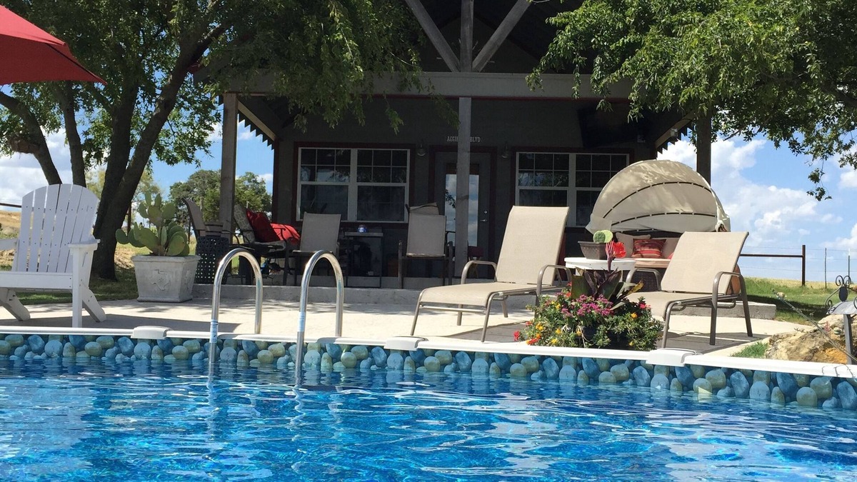 Weatherford House | RANCH LIFE! Guest House on Ranch with Pool & Hot Tub