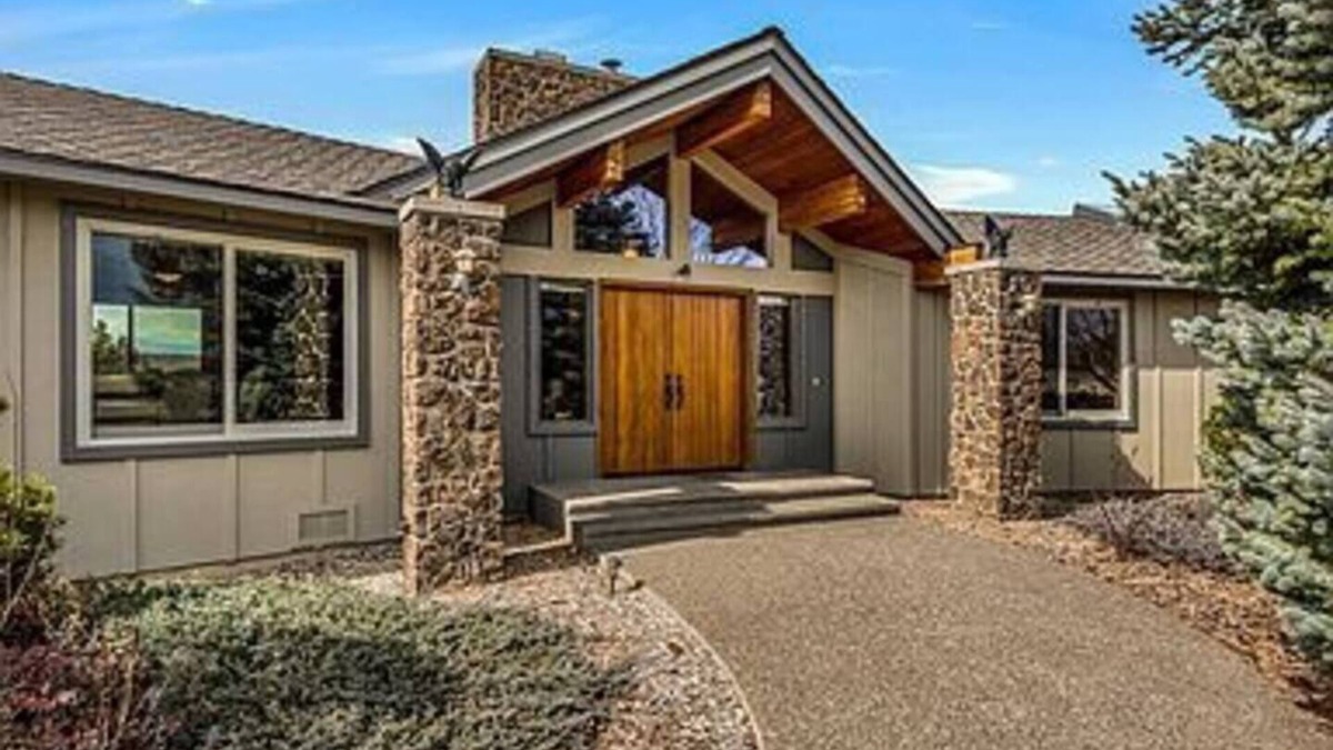 Tumalo Other | Ranch property close to Bend and Downtown Tumalo with mountain views.