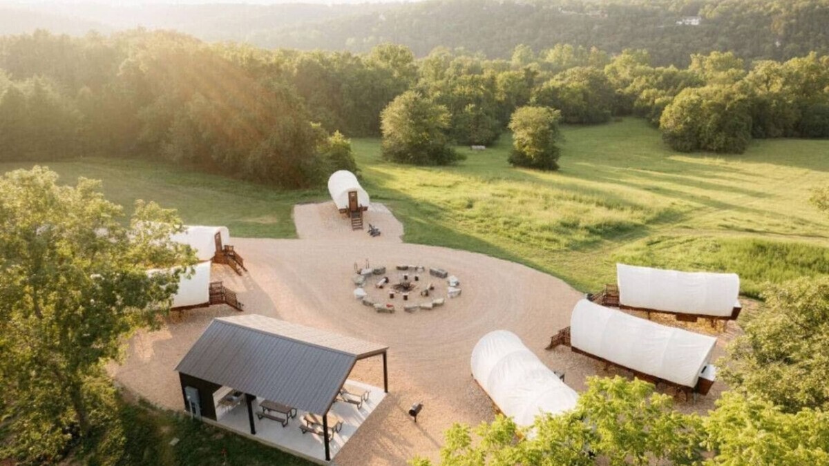 Branson Other | Ranch Stay | 6 Wagons, Trails, & Animals- Sleeps 26