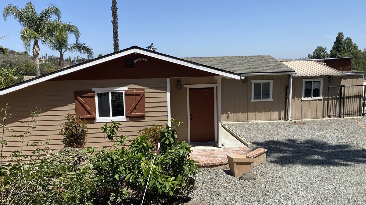 Orange House | Ranch Style free standing 1 bedroom home with its own yard and view