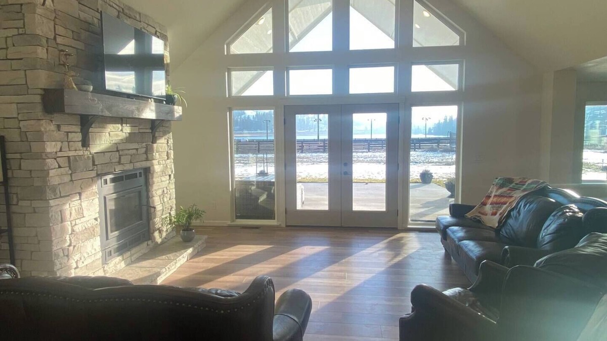 Medical Lake Other | Ranch with a Lakeview! Mini cows and goats outside your doorstep!