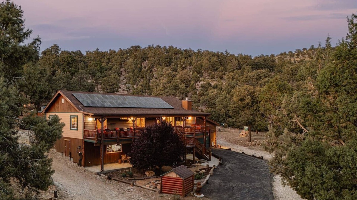 Baldwin Lake House | Rancharillo w/Hot Tub in Big Bear