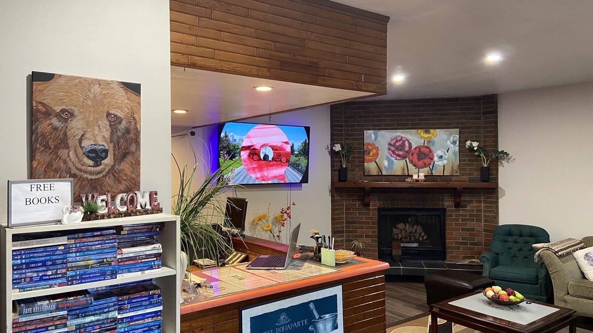 Nanton Hotel | Ranchland Inn