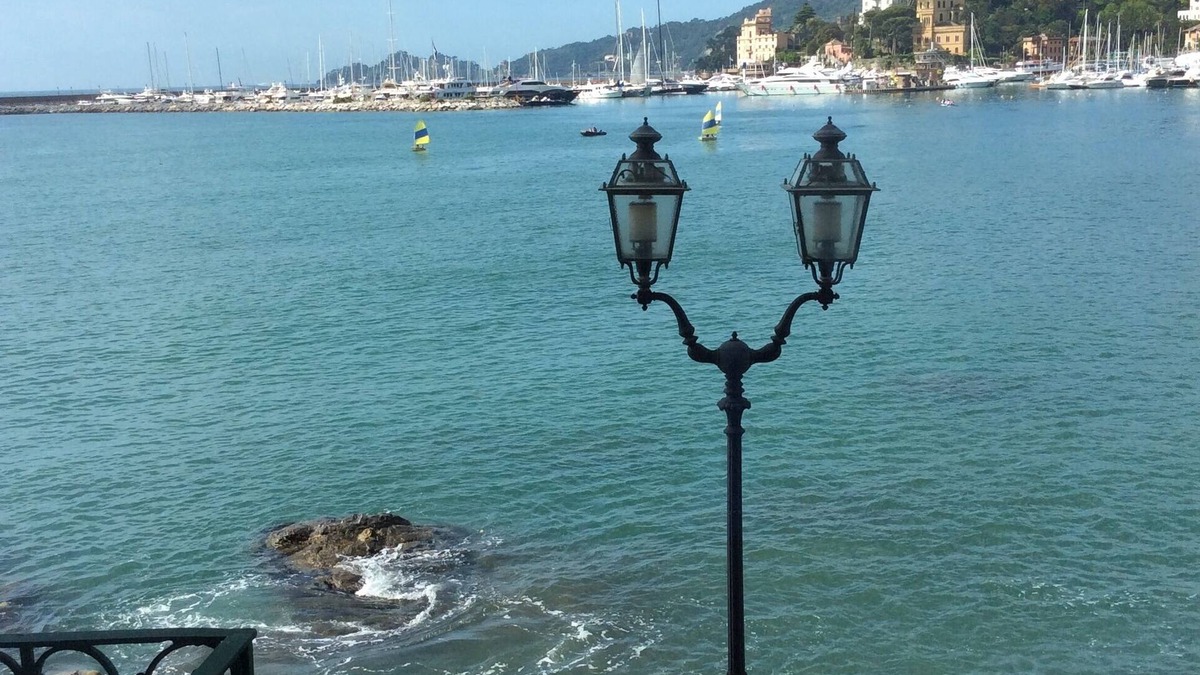 Rapallo Apartment | Rapallo: elegant period apartment by the sea, with wi-fi, renovated in 2024