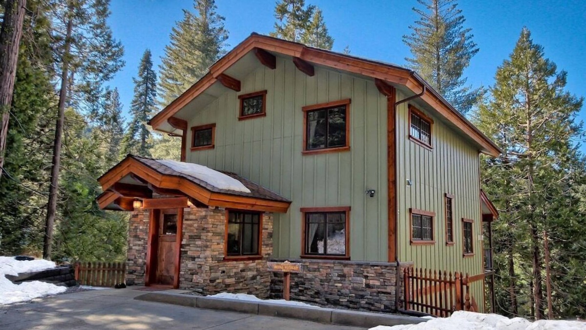 Yosemite West House | Rare 2 King Bedrooms, INSIDE Yosemite Gates, No Stairs to Enter
