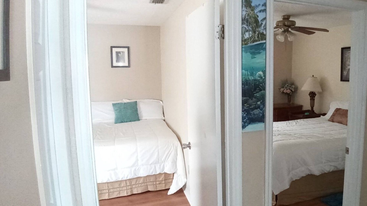 Country Place Apartment | Rare & Amazing 2Bedrooms, 1bath Guest Suite with washer/dryer & fenced backyard