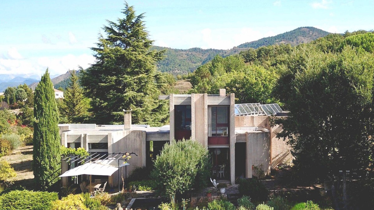 Digne-les-Bains House | Rare Brutalist Architectural artist's retreat estate with pool, gardens, views.