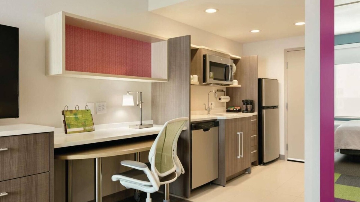 Williamsville Hotel | Rare Find! 2 Convenient Units! Kitchen, Pool, Free Breakfast and Parking!
