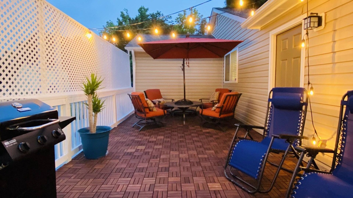 Charlotte House | Rare find! Home w/a deck, mins 2 Uptown