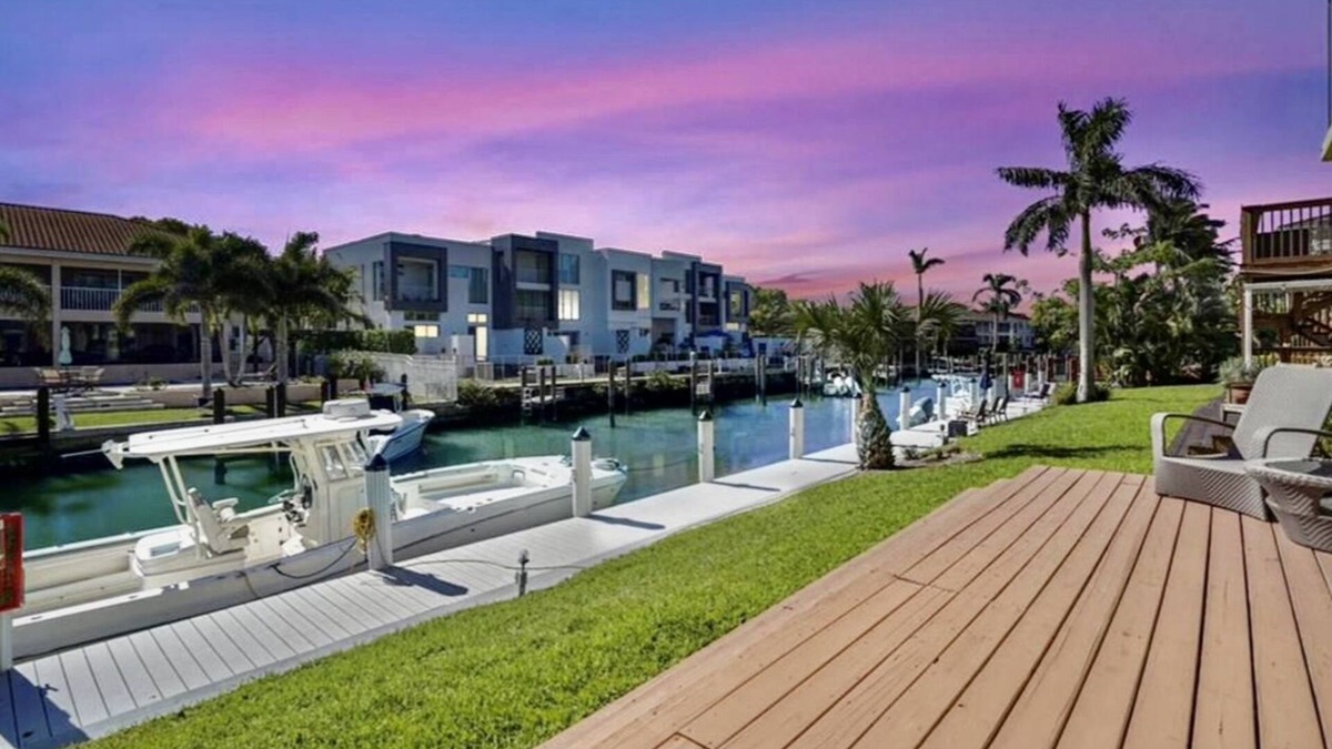 Royal Harbor Condo | “Rare Find” Paradise on Naples Bay! In the prestigious Royal Harbor!
