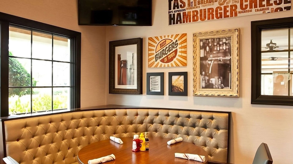 College Park Hotel | Rare Gem! Near Hartsfield–Jackson Atlanta International Airport, Pet-Friendly