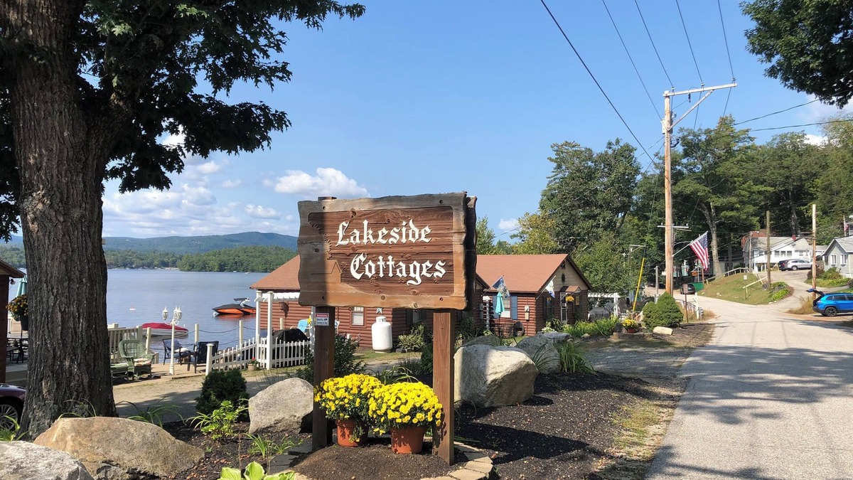 Bristol House | Rare NH Family Reunion Lakefront Cottages - Sleeps up to 52!