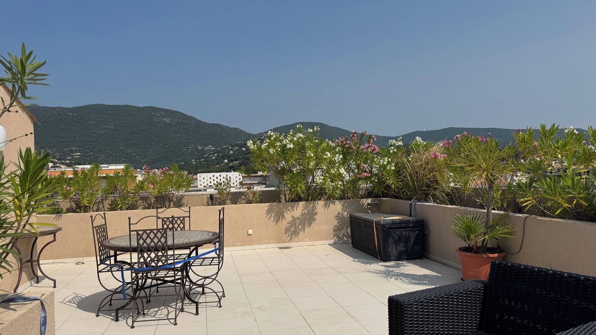 Cavaliere Apartment | Rare product (T3) in the heart of Cavalaire