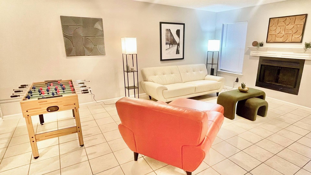 El Paso Apartment | Rare to find 2 bedrooms 2 bathrooms King & 2 Twins