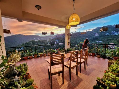Kumarhatti House | Rashmi Cottage - 4 BHK Villa with Serene Valley Views