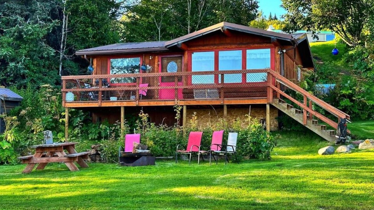 Homer House | Raspberry cottage