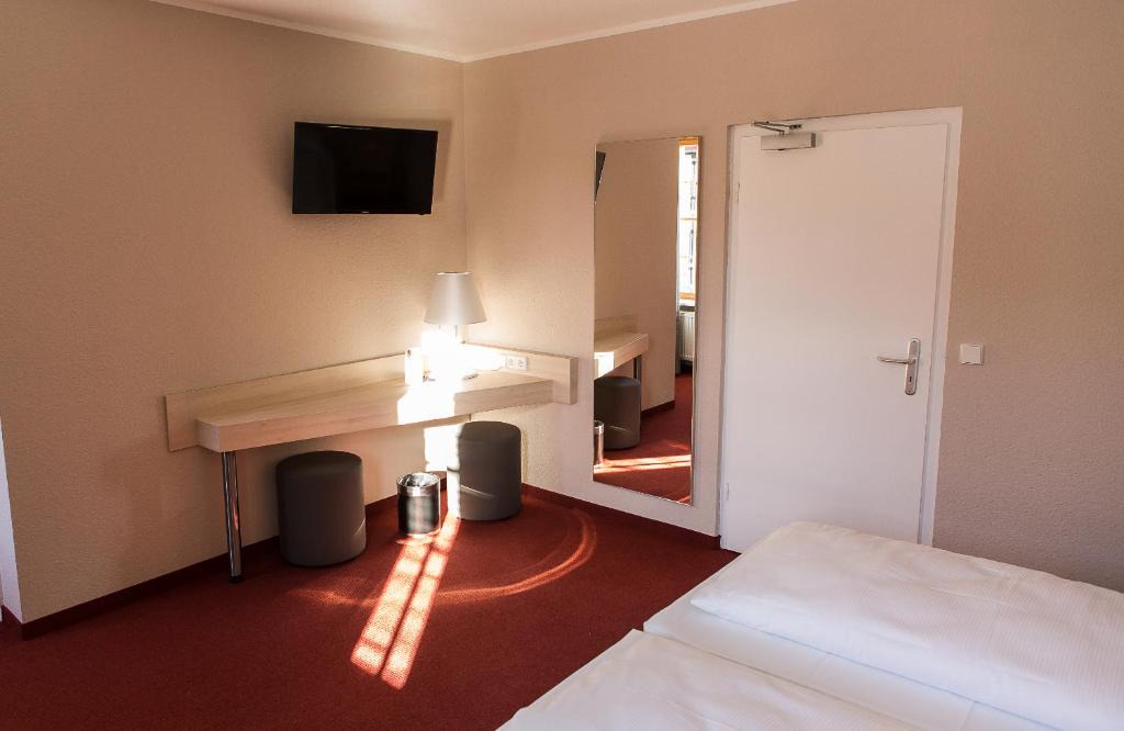 Schleifreisen Hotel | Rasthof & Motel Hermsdorfer Kreuz