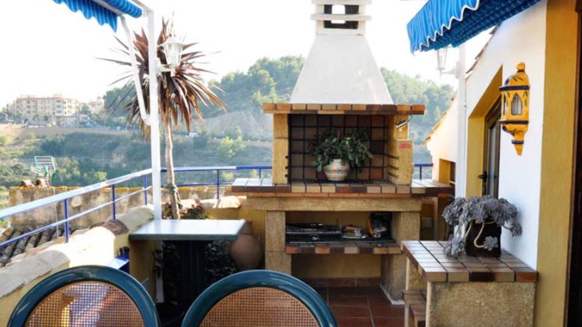 Polop Cottage | Ravalet 21 (Complete House)