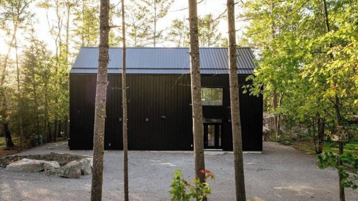 Trent Lakes Cottage | Raven Rock Retreat