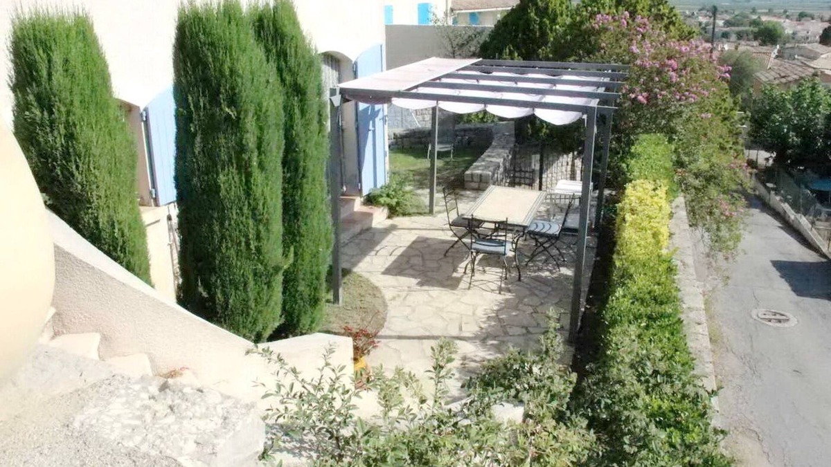 Calvisson Apartment | RdC-villa 2Pieces 35m2 domine the plain between NIMES CEVENNES MER