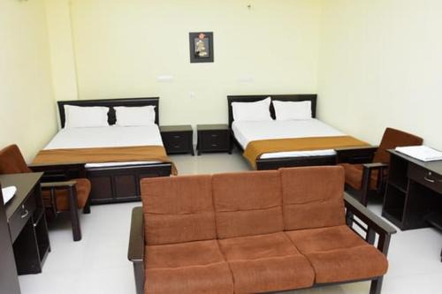 Ambur Hotel | RDS Guest House Bypass