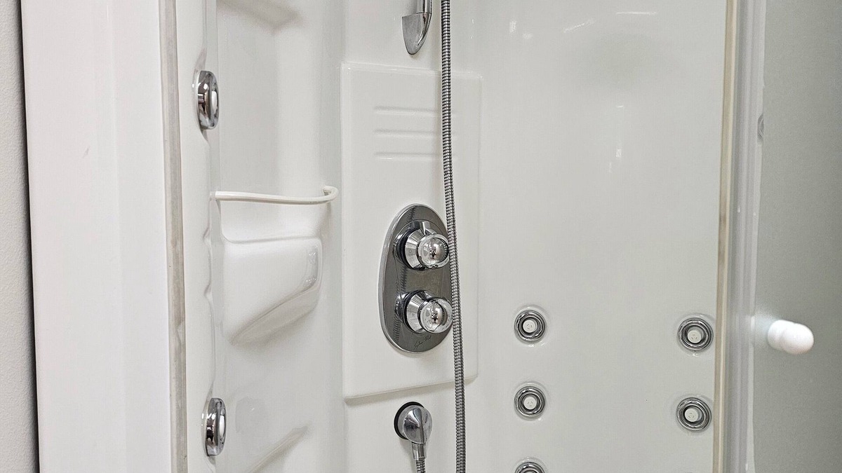 Neda House | Real 43 Casa Neda