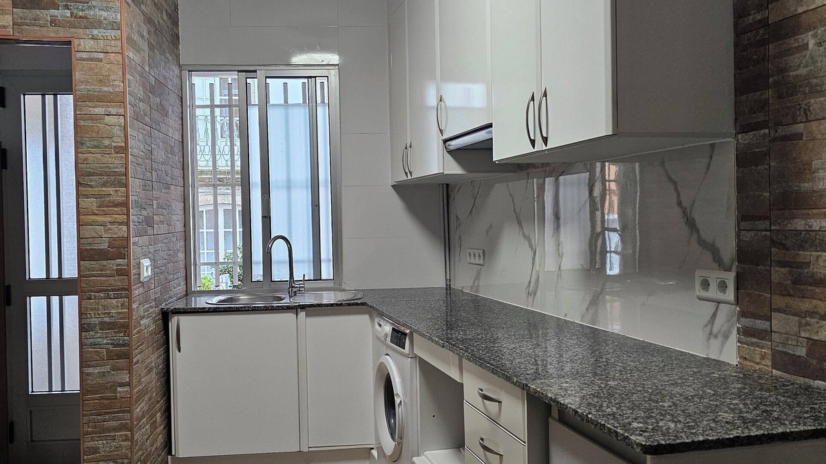 Neda House | Real 43 *Good road