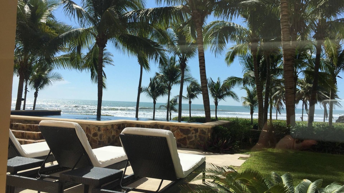 Acapulco Apartment | Real Beachfront paradise apartment