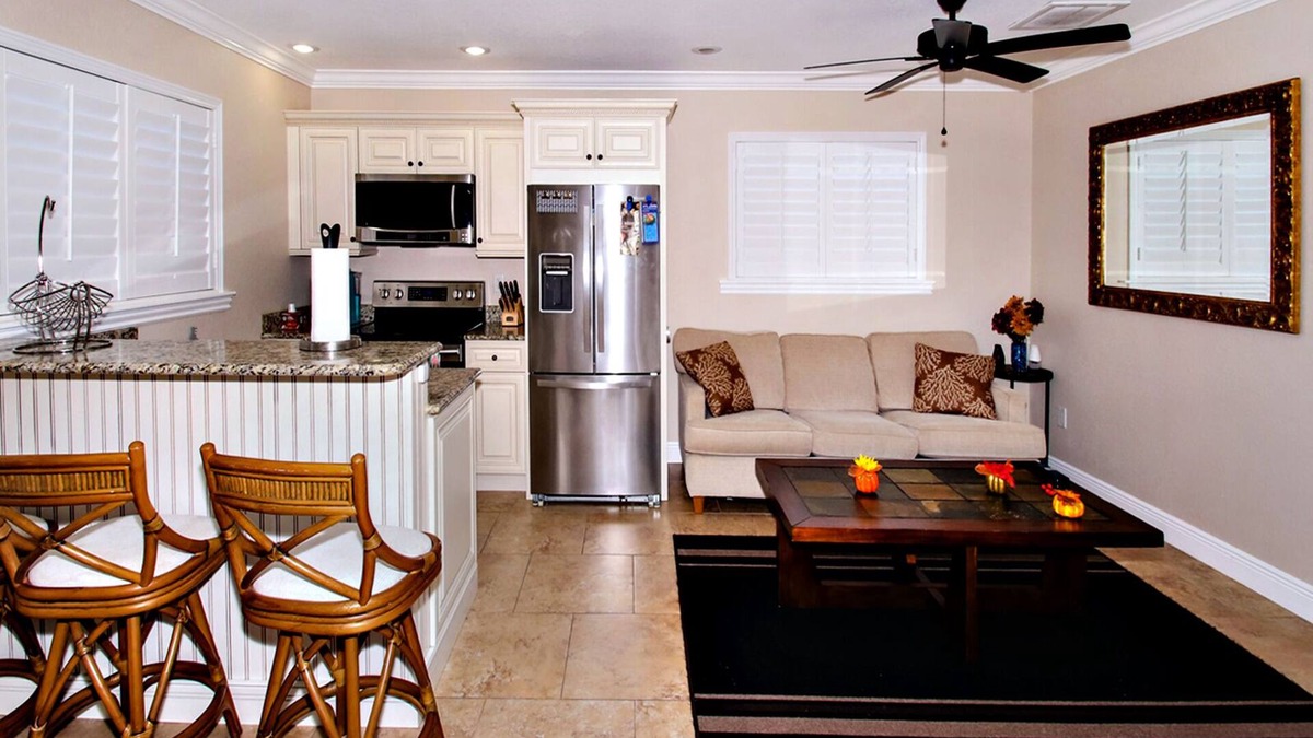 McGregor House | Rebuilt detached guesthouse w/separate entrance