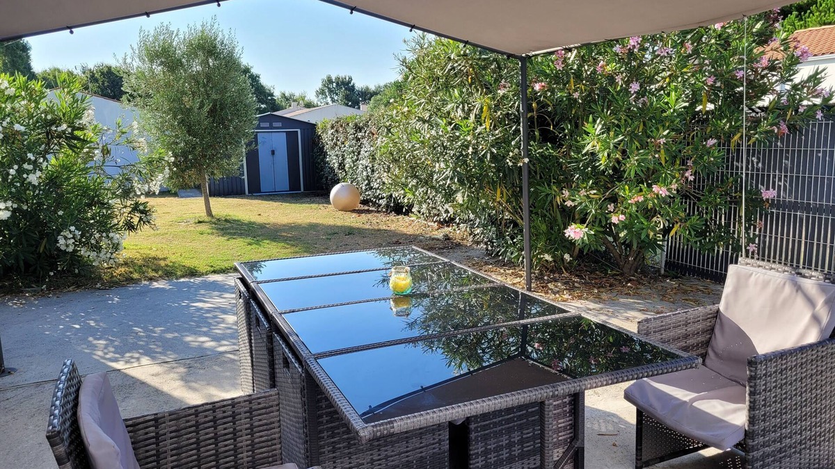 Le Chateau-d'Oleron Villa | Recent 140m² single-storey villa, bright, spacious, comfortable, fenced.