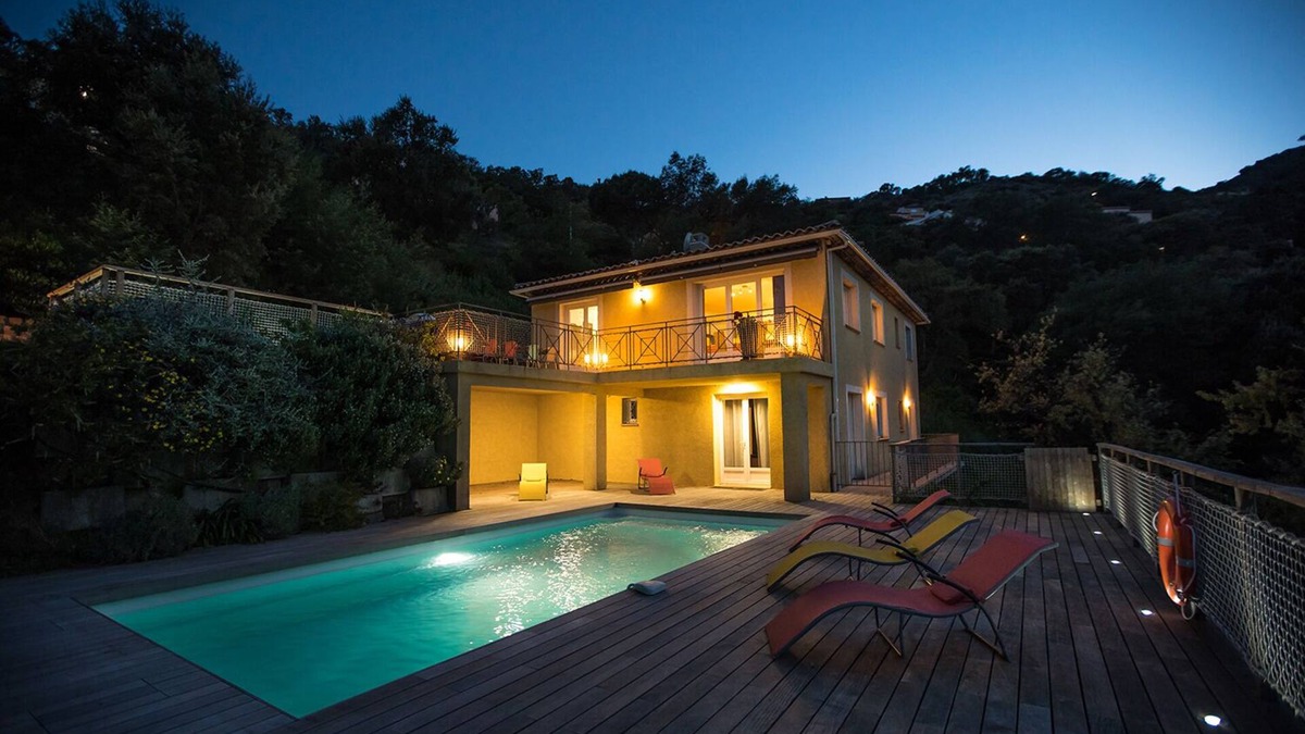Cavalaire-sur-Mer Villa | RECENT STANDING VILLA 190 M2 NEW POOL, WIFI, NOT OVERLOOKED, 10 PEOPLE
