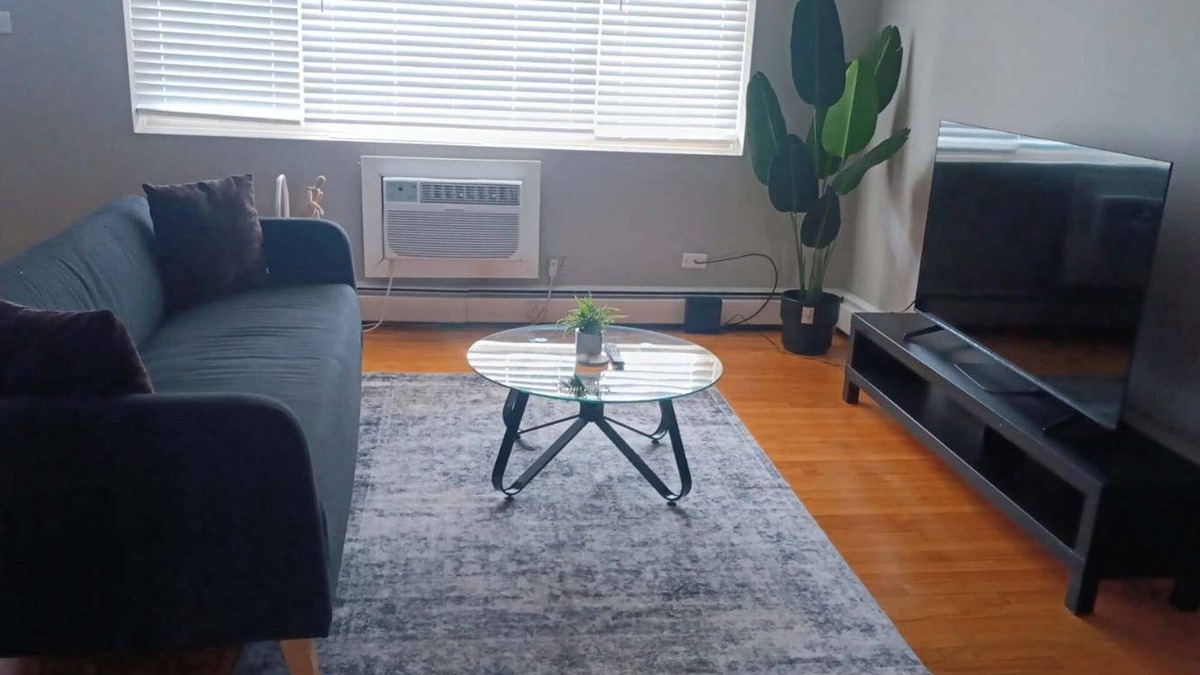 Arlington Heights Apartment | Recharge in This Charming 1BR Apt
