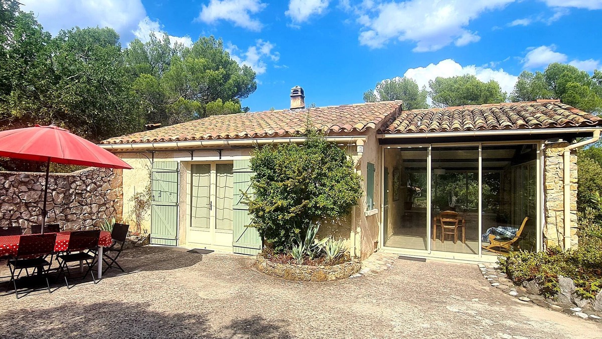 Salernes Cottage | Recharge your batteries at "Les Oliviers" gîte, 3*, air-conditionned, with pool