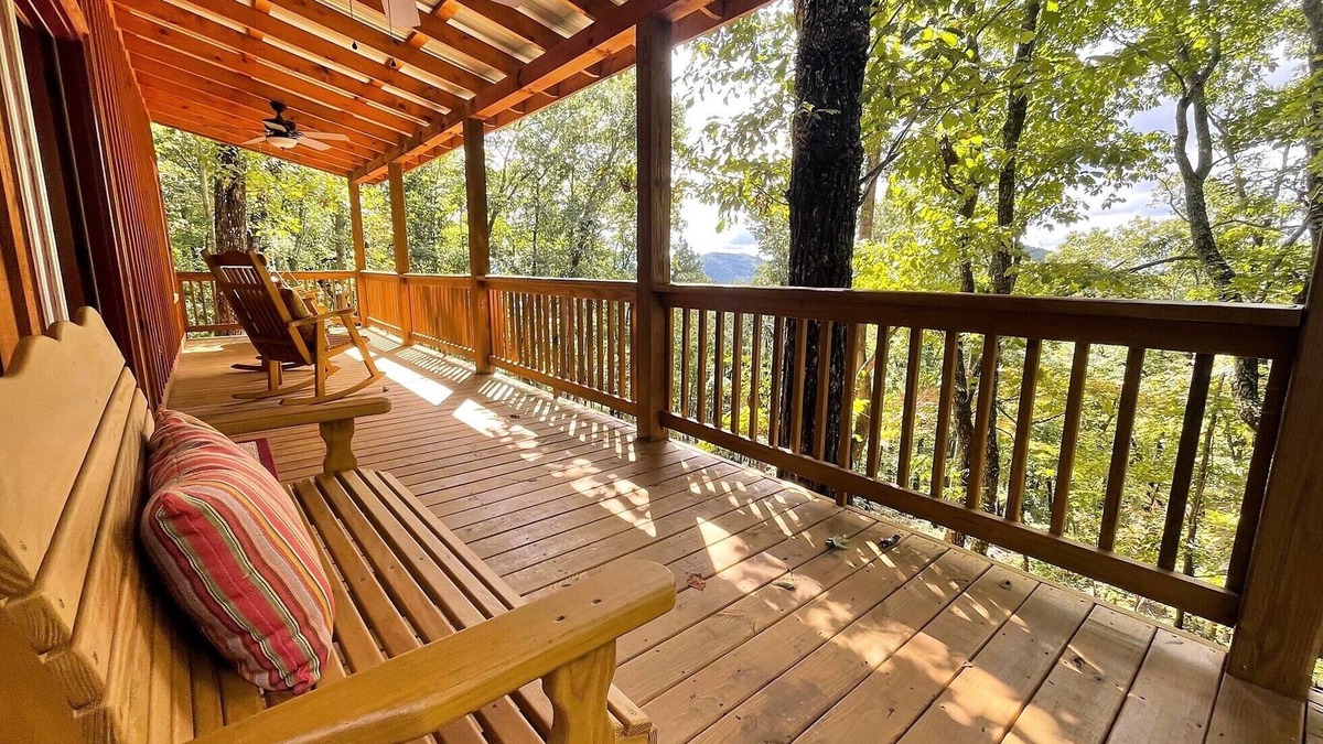 Indian Rock Springs Cabin | Red Door Cabin - couples delight!